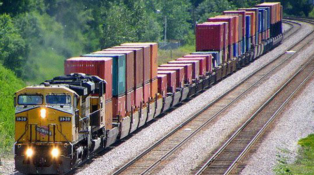 Phí vận chuyển hàng hóa đường sắt